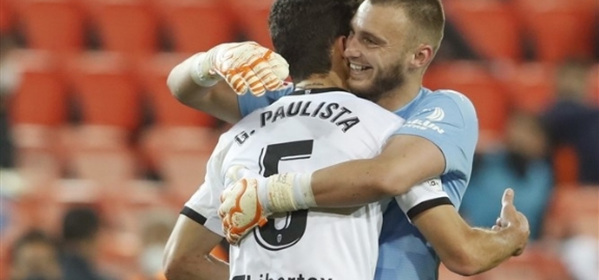 Cillessen met Valencia in slotfase langs Villarreal.