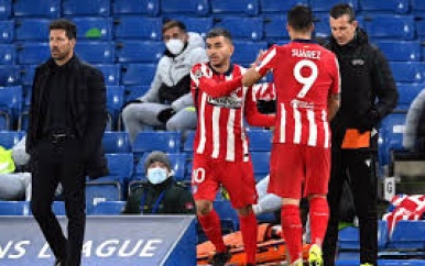 Simeone neemt topscorer Suárez onbegrip over vroege wissel niet kwalijk