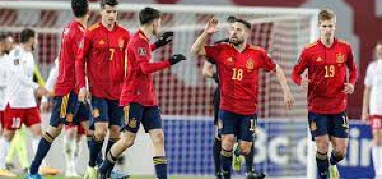 Spanje ontsnapt aan blamage in Georgië, assist Ibrahimovic bij zege Zweden
