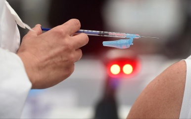 Nederland hervat AstraZeneca-vaccin in de loop van volgende week