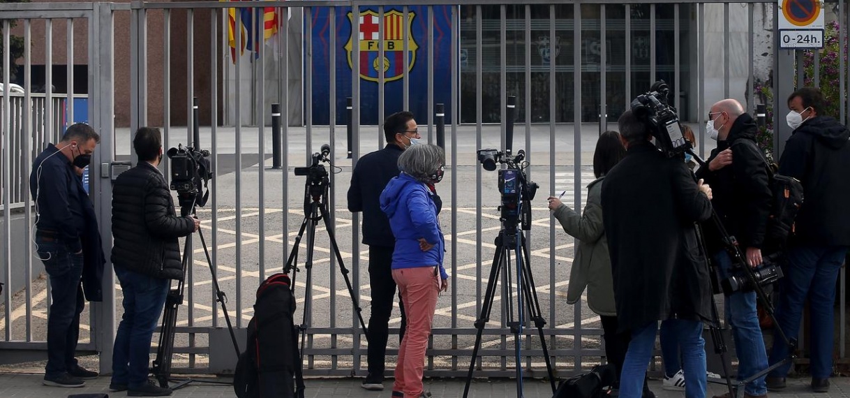 Politie doet inval bij FC Barcelona, oud-voorzitter Bartomeu zou zijn opgepakt