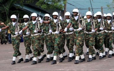 300 militairen ingezet om opmars Covid-19 te remmen