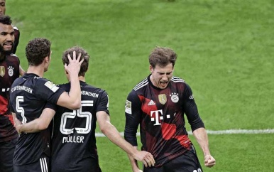 Bayern zet megastap richting negende Duitse landstitel op rij na zege op Leipzig.