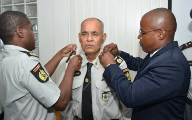 Commissaris van politie Orlando Changoer hedenmorgen overleden