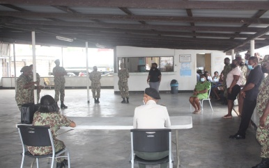 Covid-19 vaccinatie ook vrije keus voor Surinaamse militairen