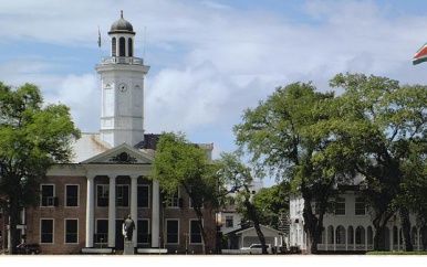 Tien miljoen rententie-dollars voor noodzakelijke goederen