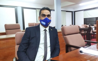 Minister van Volksgezondheid wordt ontlast van COVID-19 zorg