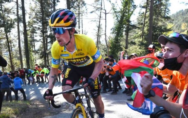 Primoz Roglic is leiderstrui kwijt in Ronde van Baskenland.
