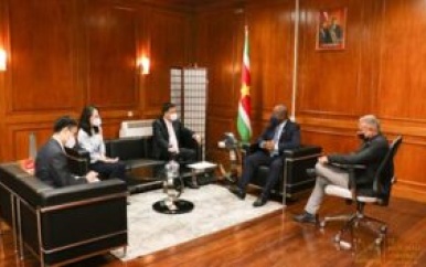 China en Suriname versterken 45 jaar strategische samenwerking