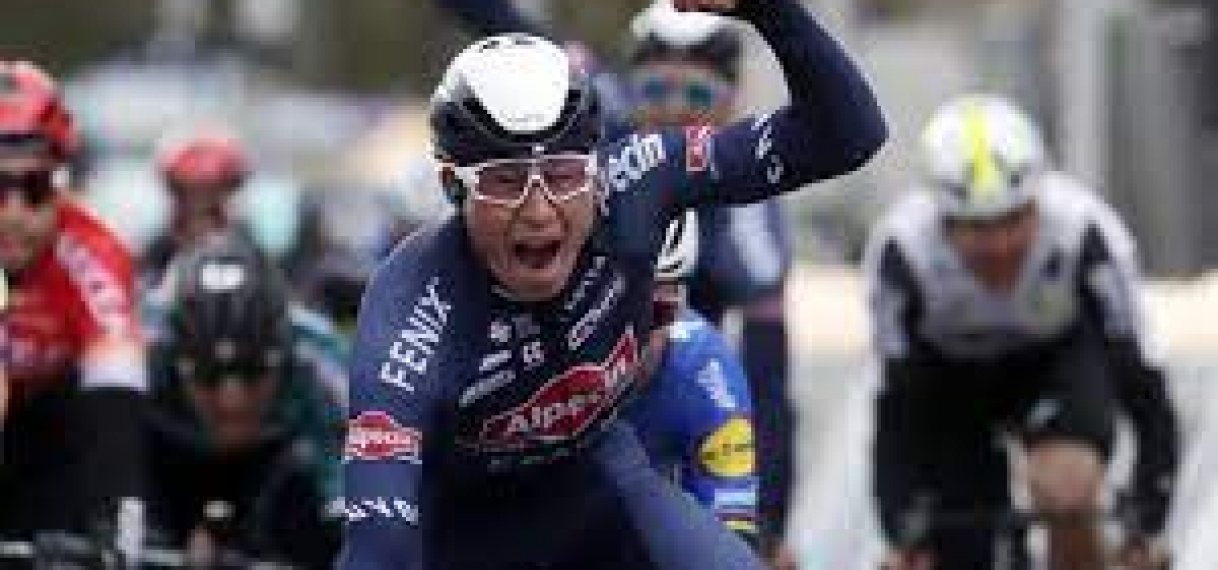 Philipsen klopt Greipel en Cavendish en boekt tweede ritzege in Turkije