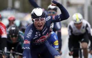 Philipsen klopt Greipel en Cavendish en boekt tweede ritzege in Turkije