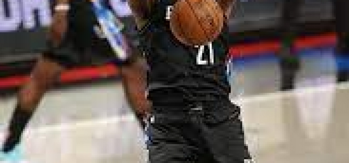 Het Brooklyn Nets-centrum LaMarcus Aldridge gaat met pensioen vanwege gezondheidsrisico’s