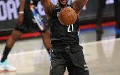 Het Brooklyn Nets-centrum LaMarcus Aldridge gaat met pensioen vanwege gezondheidsrisico’s