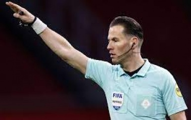 Makkelie vervangt assistent Diks na blunder bij Servië-Portugal