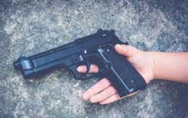 Politie- en militaire dames op tiktok moeten aangepakt worden