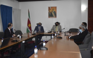 CEO Total E&P Americas bij president Santokhi