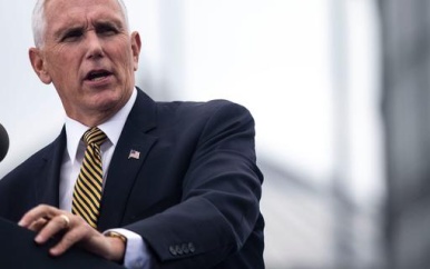 Voormalige vicepresident Mike Pence van VS tekent miljoenendeal bij uitgeverij