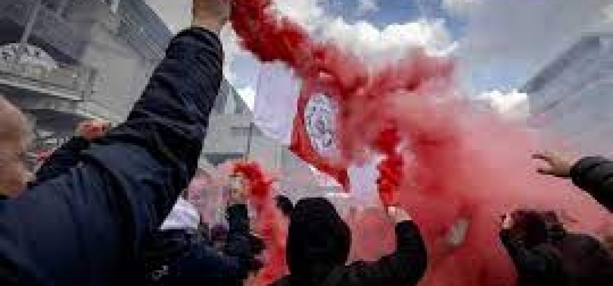 De Jonge haalt uit naar Ajax na kampioensfeest met 12.000 juichende fans