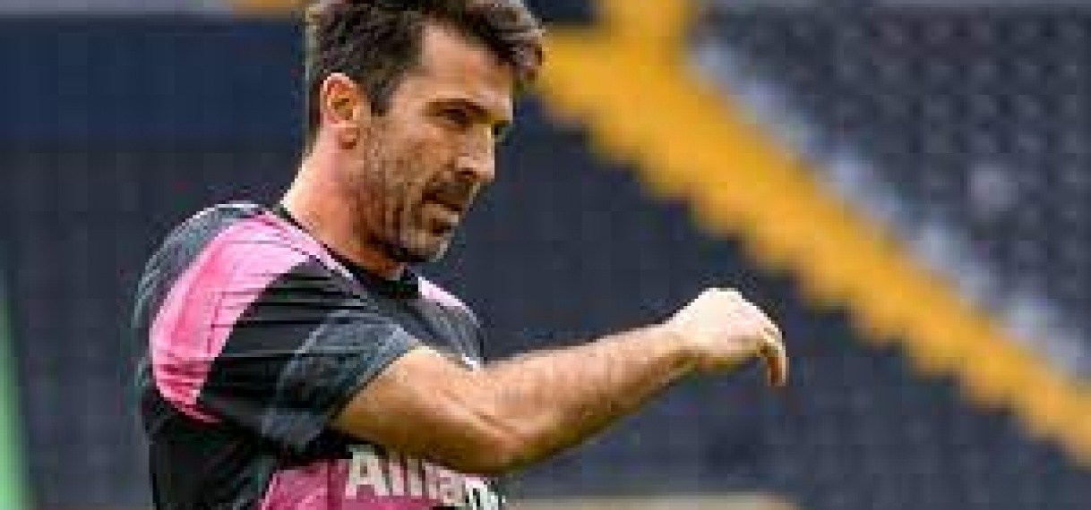 Buffon (43) vertrekt bij Juventus en beëindigt mogelijk imposante loopbaan