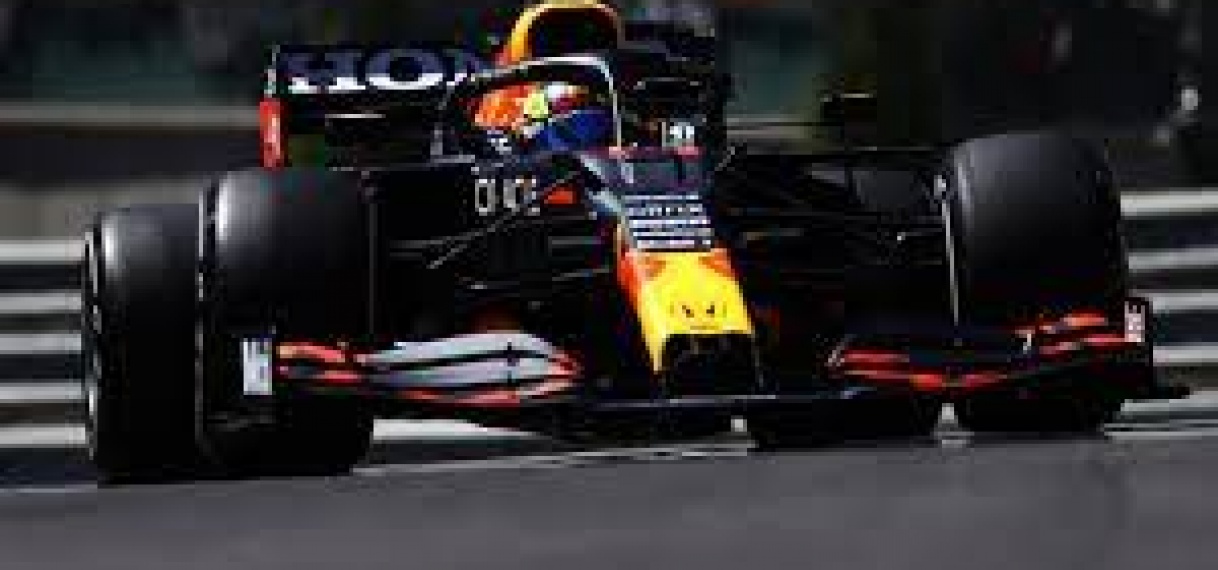 Pérez de snelste in eerste training Monaco, Verstappen rijdt derde tijd