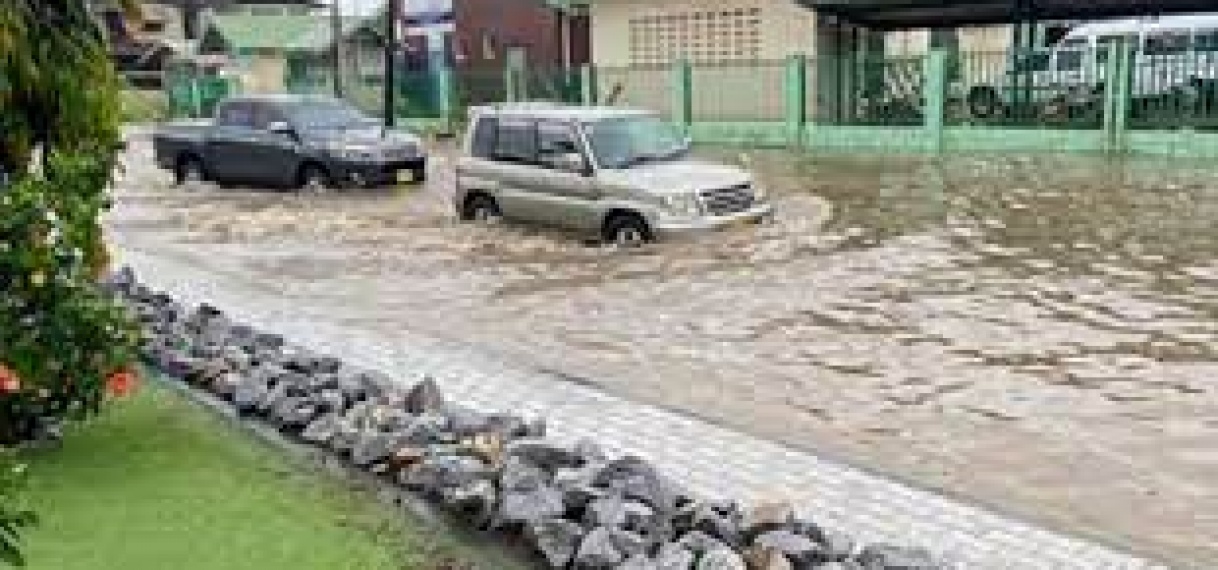 Wateroverlast in Paramaribo- Noord nog nooit zo erg geweest