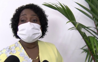 SECOND LADY GEDENKT MOEDERS IN HUIZE ASHIANA