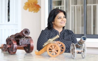 MINISTER MATHOERA INGENOMEN MET HULP UIT NEDERLAND