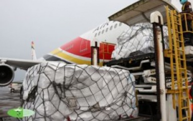 90.000 AstraZeneca vaccins aangekomen in Suriname