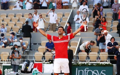 Tsitsipás: ‘Vijf minuten voor Roland Garros-finale overleed mijn geliefde oma’