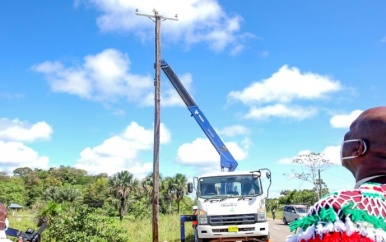 Alfonsdorp wordt voorzien van elektriciteit