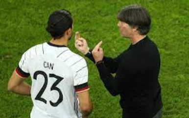 Löw pikt tegengoal eruit na 7-1-zege Duitsland: ‘Op het EK wordt dat afgestraft’