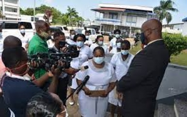 Bond AZP bij vicepresident Ronnie Brunswijk