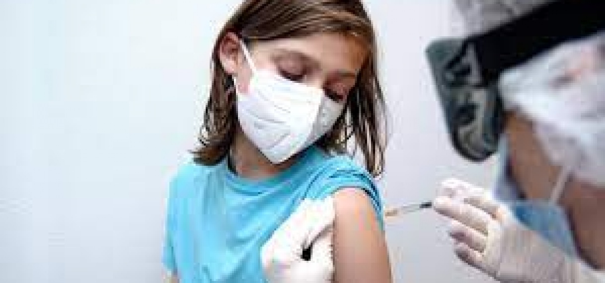 Gezondheidsraad adviseert om alle jongeren vanaf 12 jaar te vaccineren met Pfizer