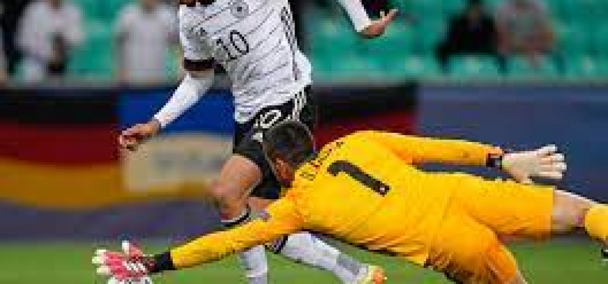 Anderlecht-spits Nmecha maakt winnende goal voor Jong Duitsland in EK-finale