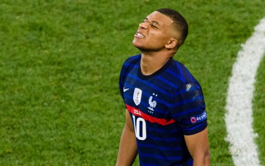 Mbappé terneergeslagen na cruciale misser: ‘Het spijt me, ik heb gefaald’