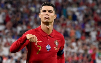 Ronaldo evenaart wereldrecord Iraniër Ali Daei met 109e interlandgoal