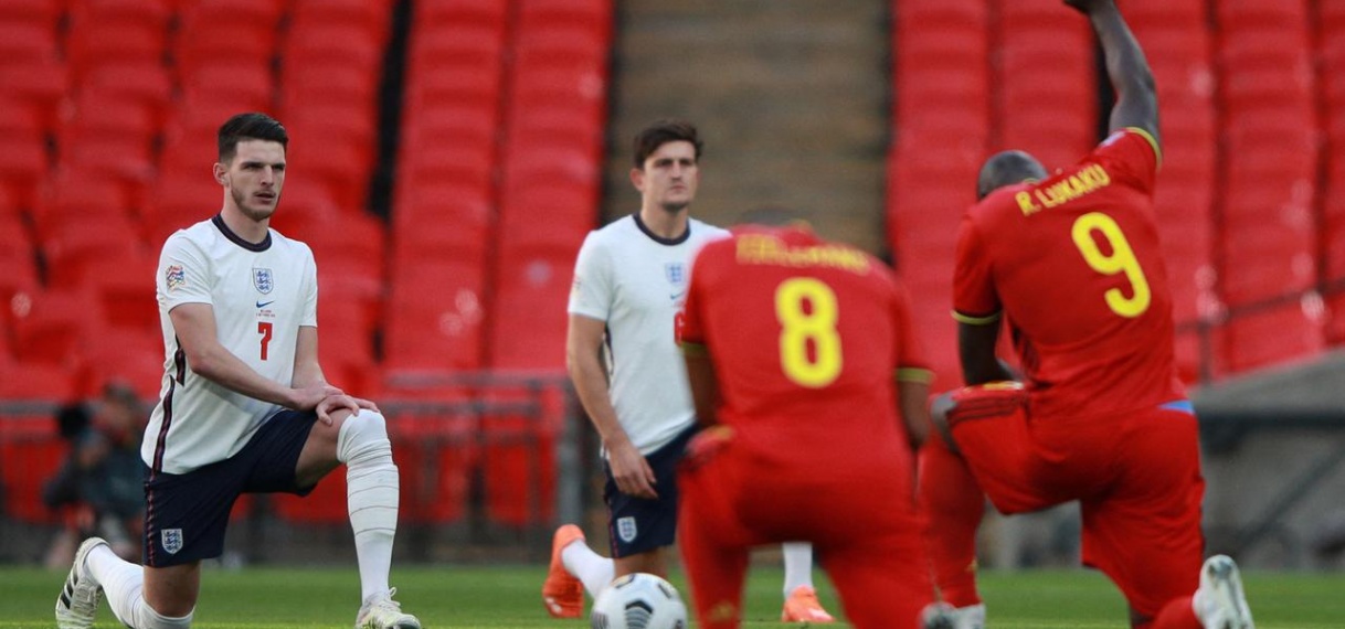 Spelers Engeland knielen ook op EK: ‘Zullen negatieve reacties negeren’