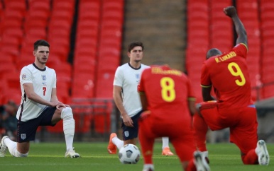 Spelers Engeland knielen ook op EK: ‘Zullen negatieve reacties negeren’