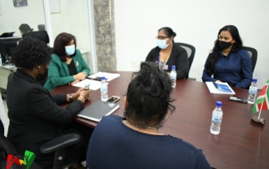 Suriname heeft nu een Commissie Armoedegrens Bepaling