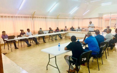 Agrarische Adviesraad Saramacca vergadert met dc en LVV-minister