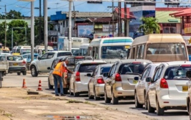 Zestien jarige aangehouden voor beroving vrouw in file