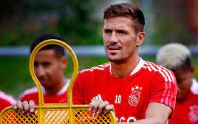 Tadic verlengt langlopend contract bij Ajax naar verluidt met een jaar