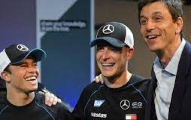 Mercedes-baas Wolff vindt dat Formule E-coureur De Vries kans in F1 verdient