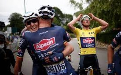 Alpecin-Fenix door Van der Poel grootverdiener in Tour