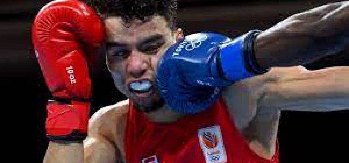 Vrijwel kansloze missie bokser Lacruz al ten einde in eerste ronde