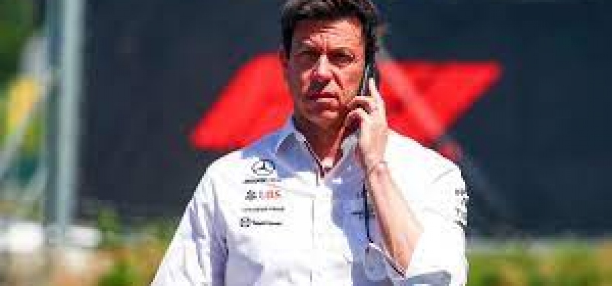 Wolff stoort zich aan kritiek Red Bull: ‘We wisten dat het goed ging met Max’