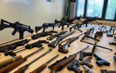 Vier aanhoudingen in kwestie” Wapendiefstal” residentie oud-president Desi Bouterse