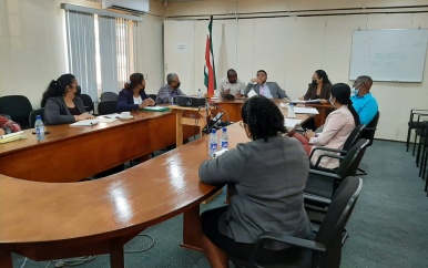 Directie STVS bespreekt verdere structurering en aanpak Staatszender