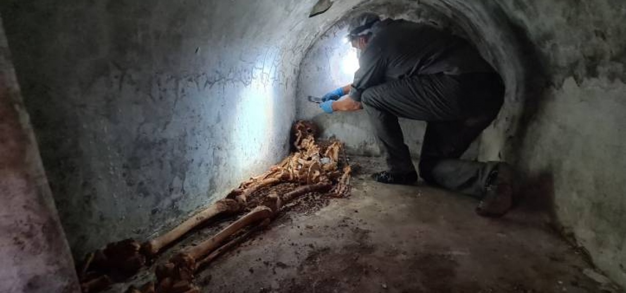 ARCHEOLOGEN ONTDEKKEN BEST BEWAARDE LICHAAM OOIT GEVONDEN IN POMPEÏ