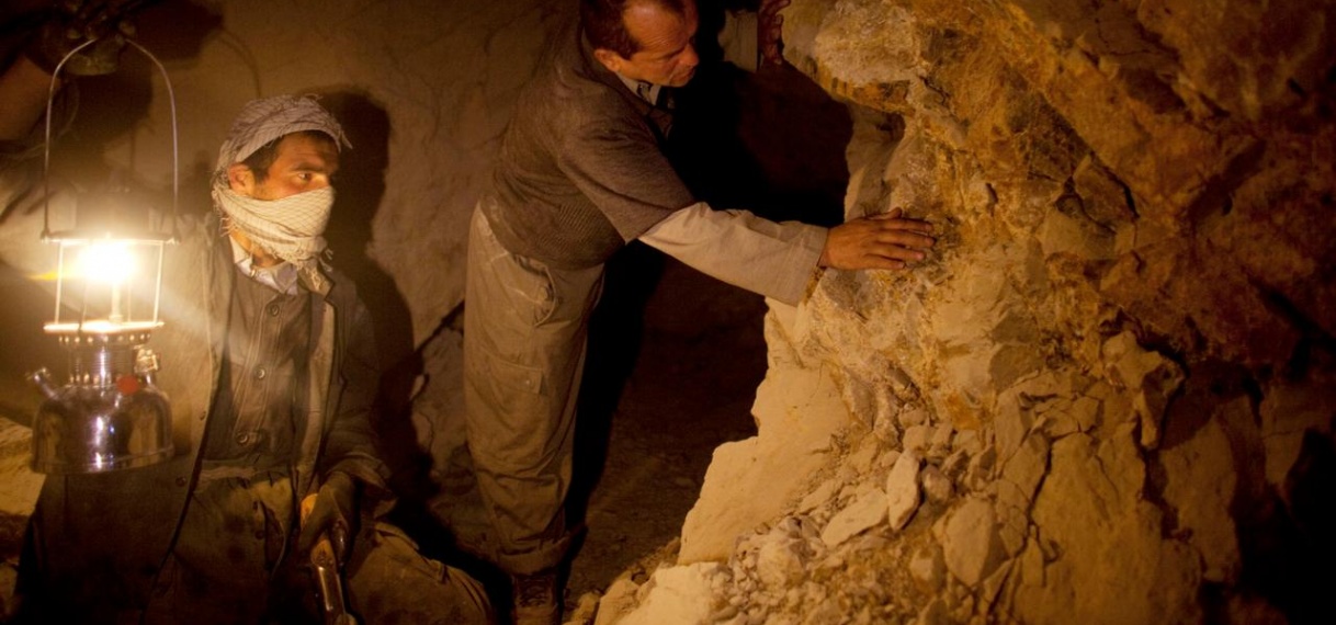 Afghanen zitten op berg bodemschatten, maar niemand doet er iets mee